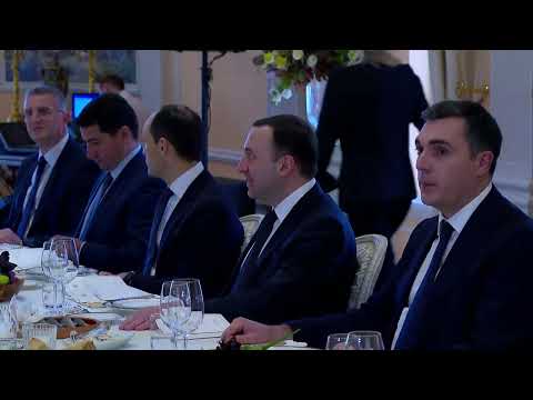 პრემიერ-მინისტრმა აზერბაიჯანის რესპუბლიკის პრეზიდენტს ილჰამ ალიევს სადილზე უმასპინძლა